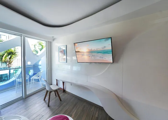 The Carmen - Ocean Front (adults Only) Hotel